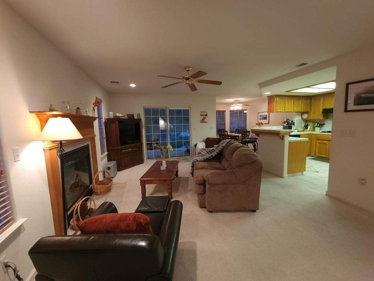 Mountain Majesty With Hot Tub, Pool Table, Generator, Ev Hookup Villa Oakhurst Exterior photo