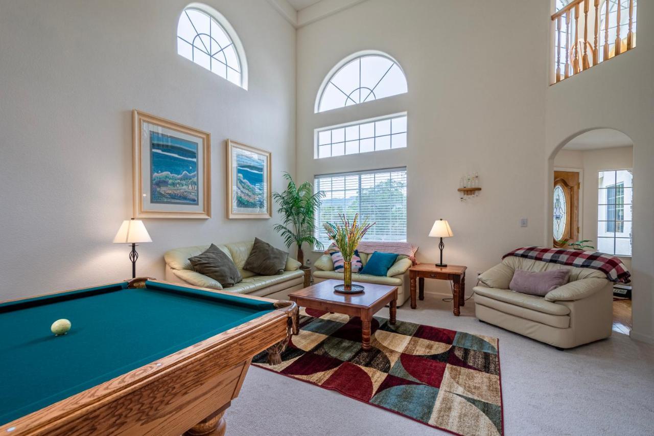 Mountain Majesty With Hot Tub, Pool Table, Generator, Ev Hookup Villa Oakhurst Exterior photo